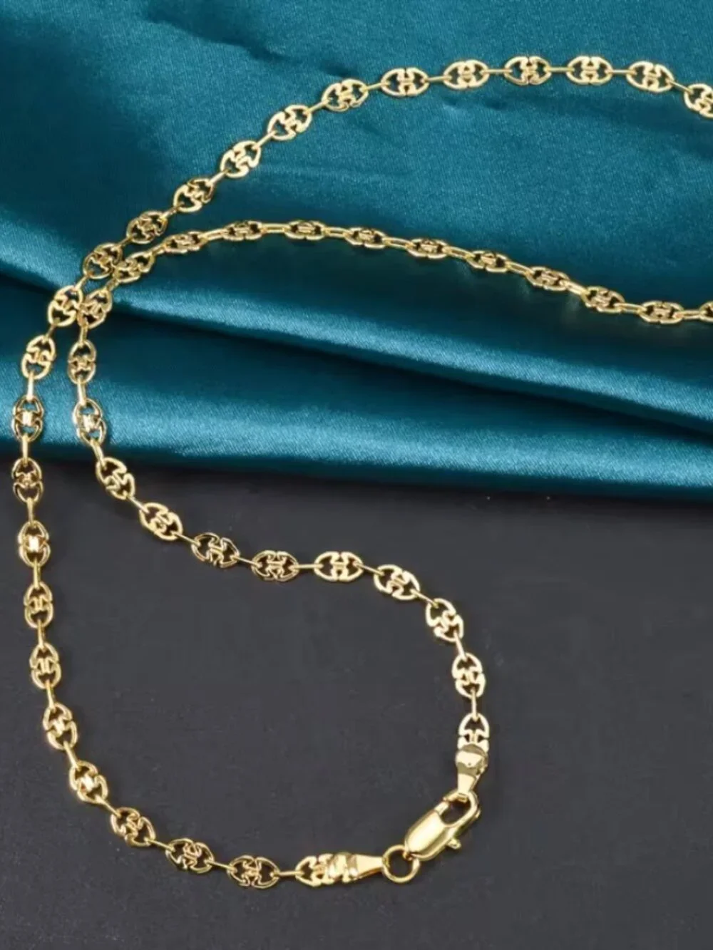 18K Gold 18